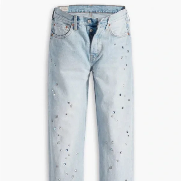 Classic NWT Levi’s 501s in “bling blau.” Light wash highrise, rhinestones, studs - Picture 5 of 5